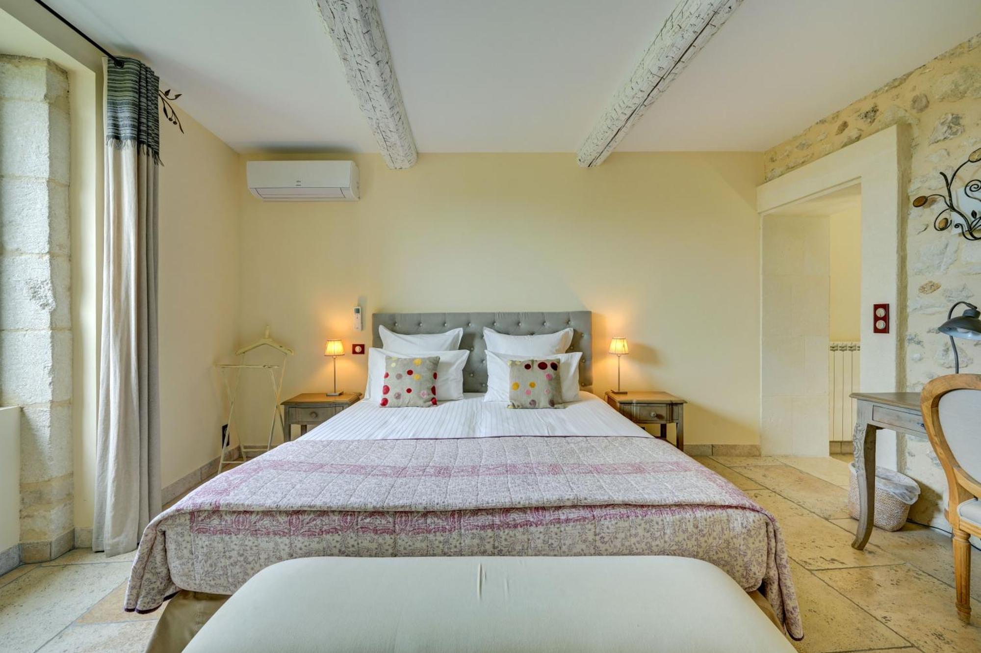 La Belle Vie Hotel Saint-Hilaire-dʼOzilhan Esterno foto